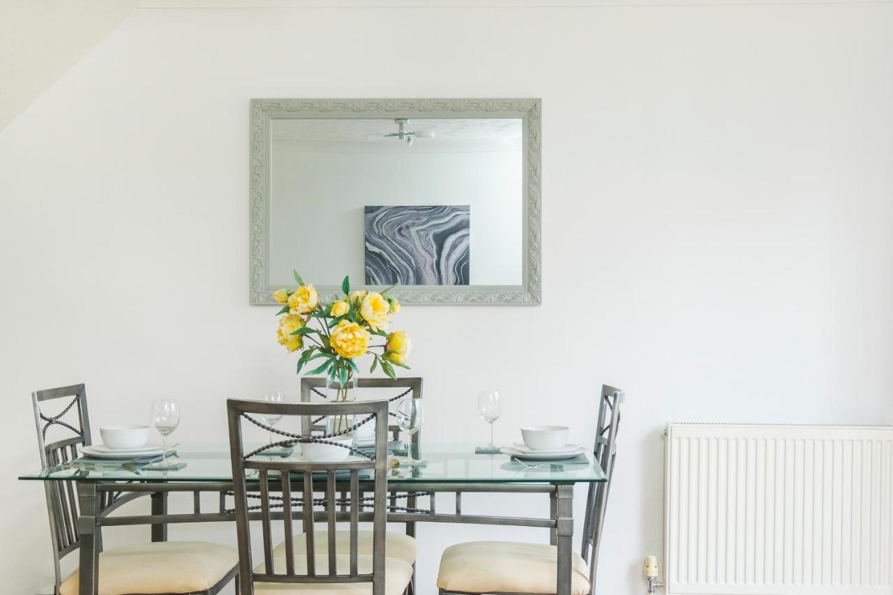 Beautiful 3 Bed House With Amazing Views In Dartford, Kent Apartment Ngoại thất bức ảnh