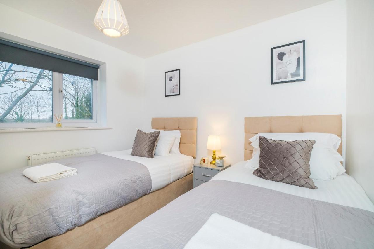 Beautiful 3 Bed House With Amazing Views In Dartford, Kent Apartment Ngoại thất bức ảnh